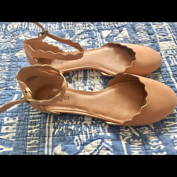 Flats - Picture 2 of 2